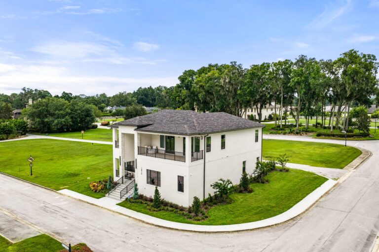 Antonia residence at Livingston Park — exterior photo 15