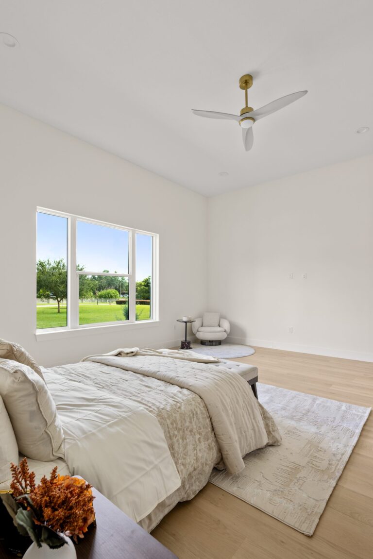 Antonia residence at Livingston Park — interior photo 3