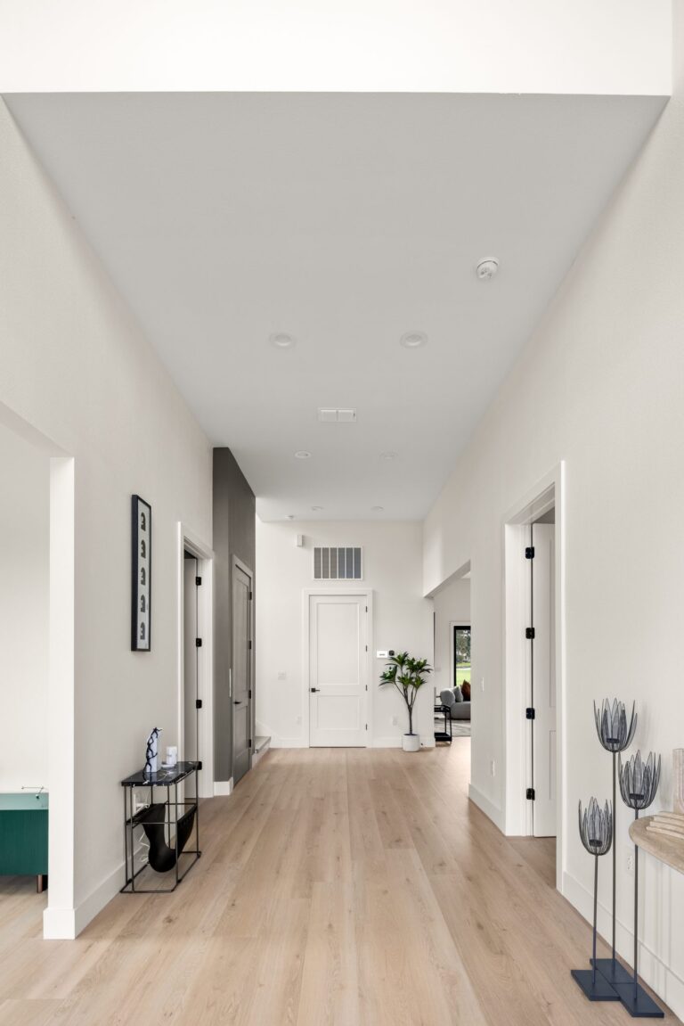 Antonia residence at Livingston Park — interior photo 12