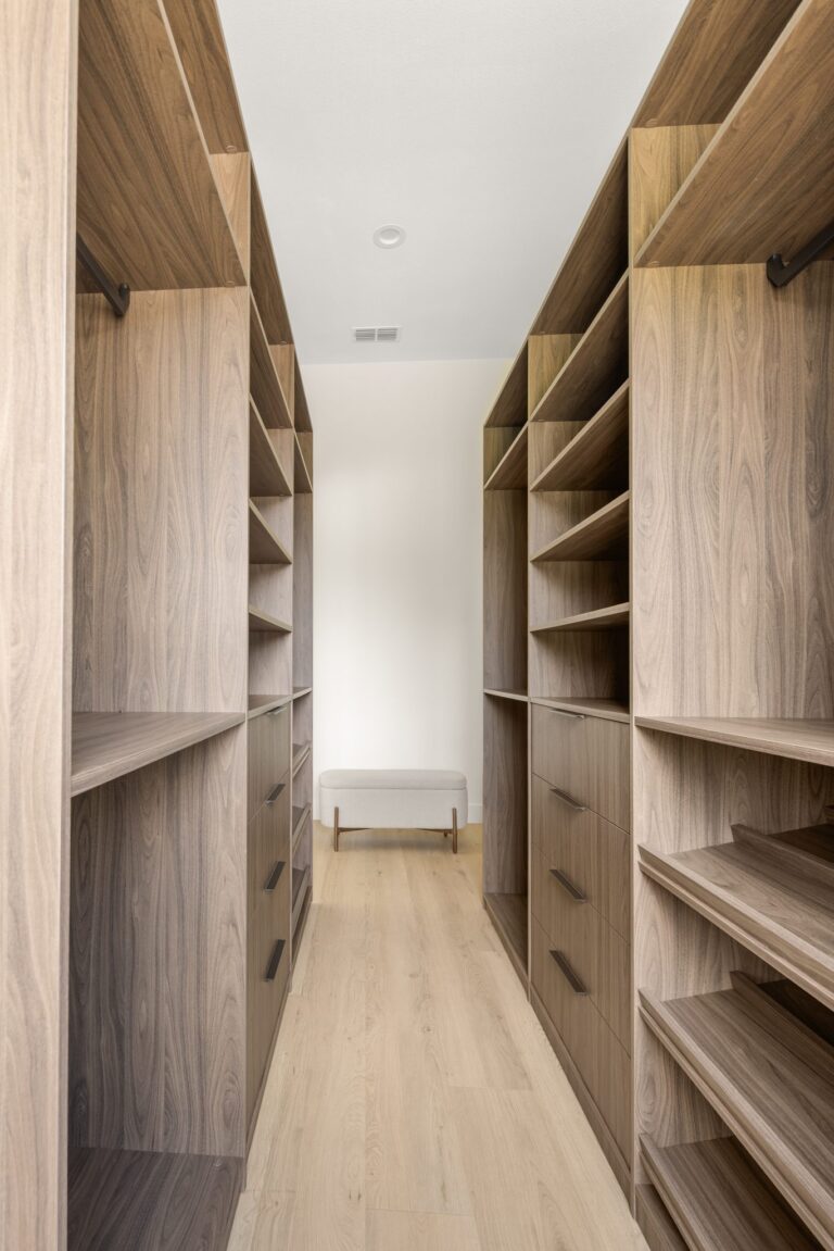 Antonia residence at Livingston Park — interior photo 17