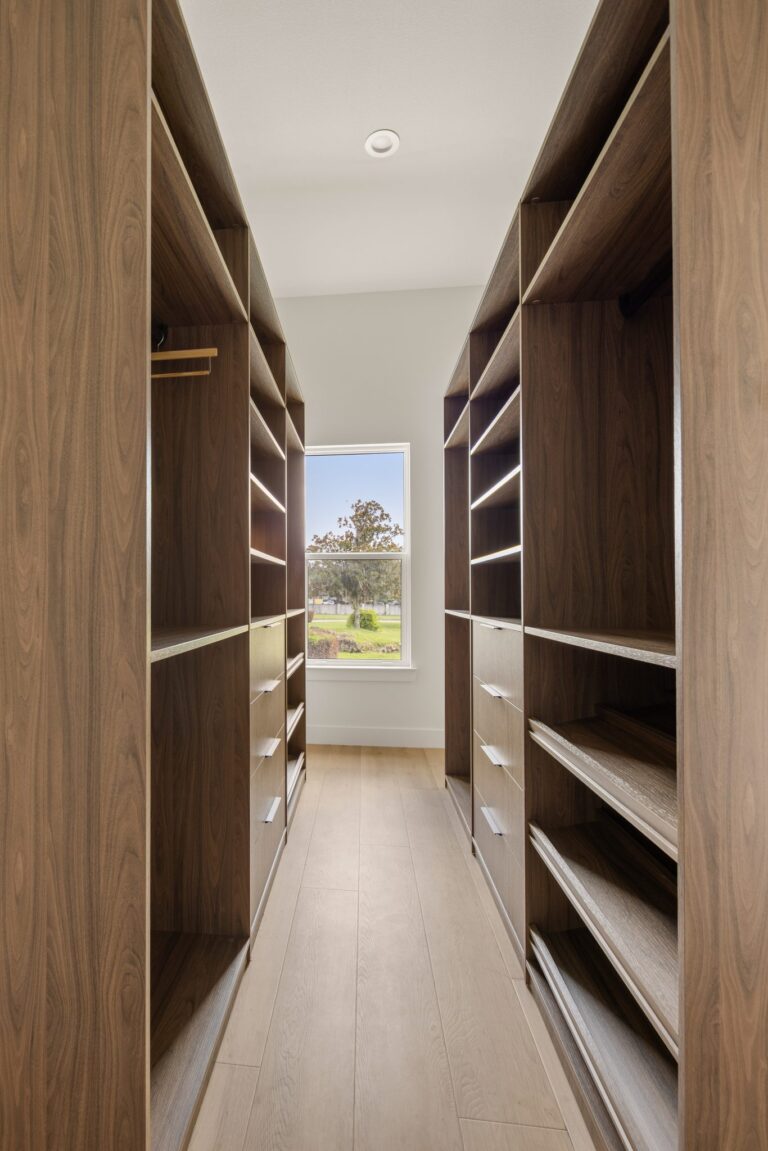 Antonia residence at Livingston Park — interior photo 18