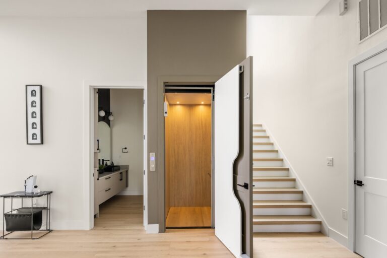 Antonia residence at Livingston Park — interior photo 29