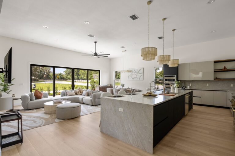 Antonia residence at Livingston Park — interior photo 33