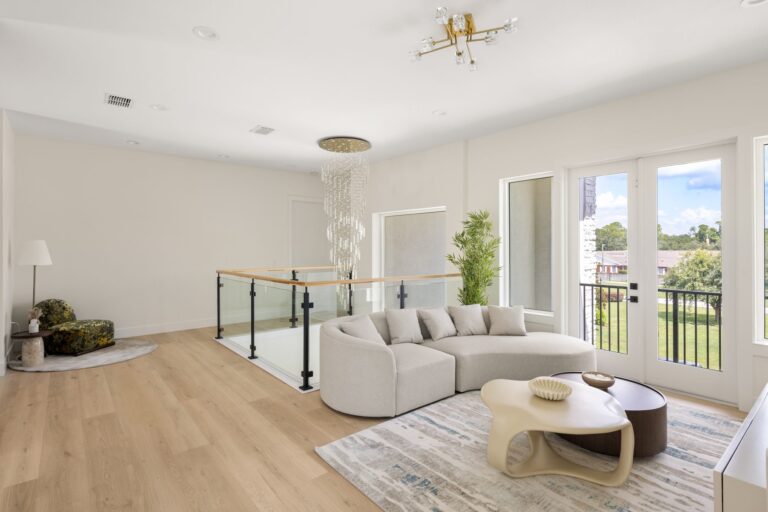 Antonia residence at Livingston Park — interior photo 49