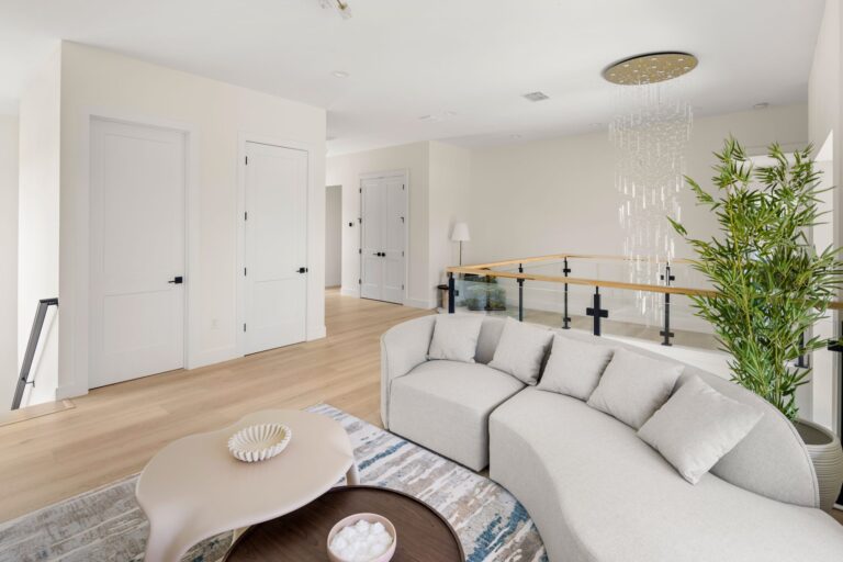 Antonia residence at Livingston Park — interior photo 52