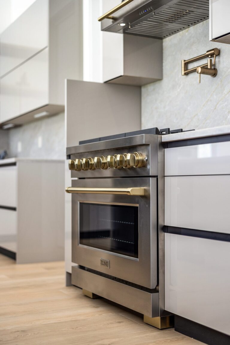Antonia residence at Livingston Park — interior photo 96
